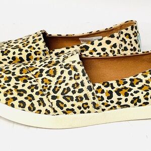 TOMS Leopard Print Canvas Slip-On Shoes Women’s 10